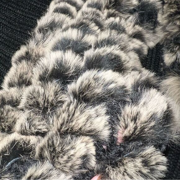 Bugatteli size L Chic Faux Fur vest - Black and tan - Picture 2 of 6